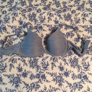 Victoria secret bra.